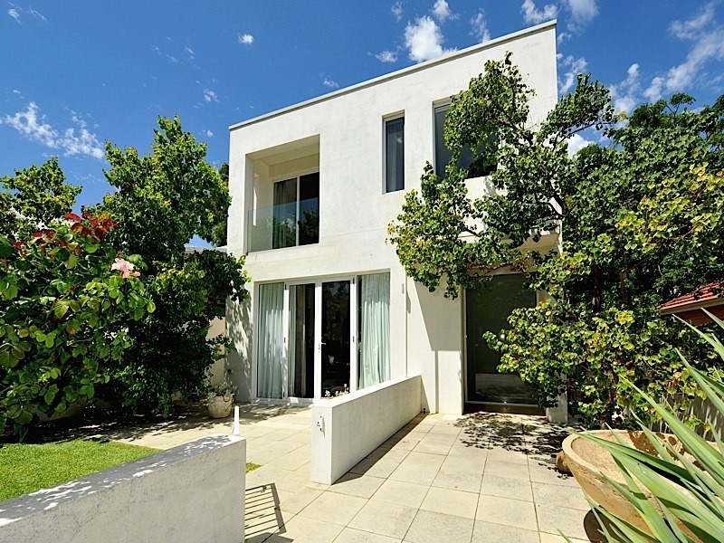 9 Wentworth Street, Cottesloe WA 6011