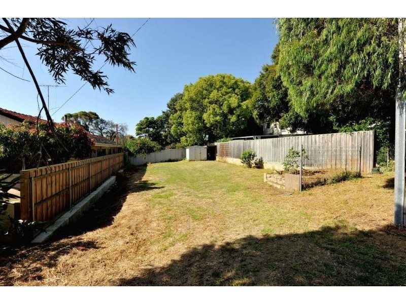 13 Lakeway Street, Claremont WA 6010