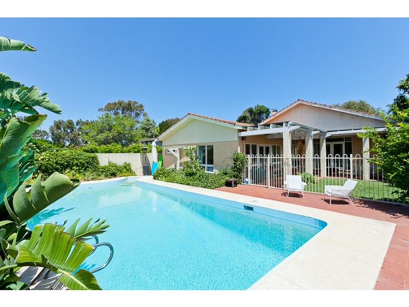 15 Venn Street, Peppermint Grove WA 6011