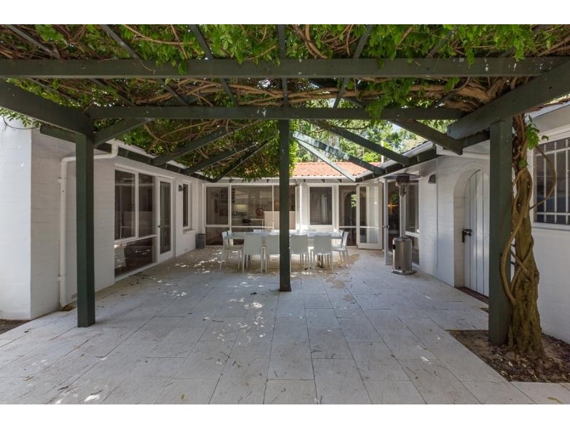 7 Ackland Way, Cottesloe WA 6011