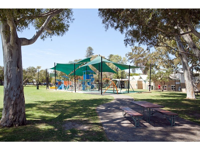 8 Bay View Terrace, Peppermint Grove WA 6011