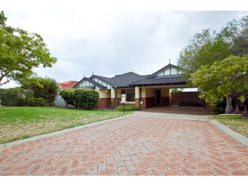 10 Cottonwood Place, O’connor WA 6163