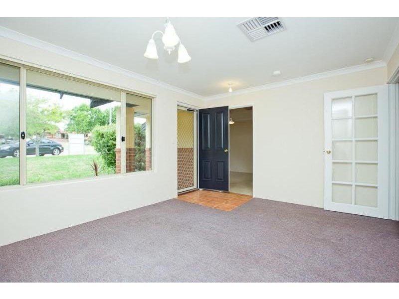 10 Cottonwood Place, O’connor WA 6163