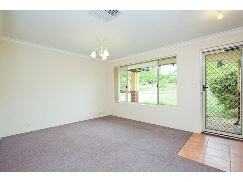 10 Cottonwood Place, O’connor WA 6163