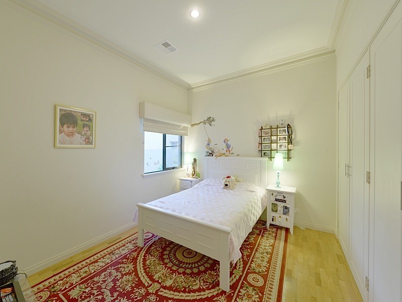 11 Lambeth Mews, Mount Claremont WA 6010