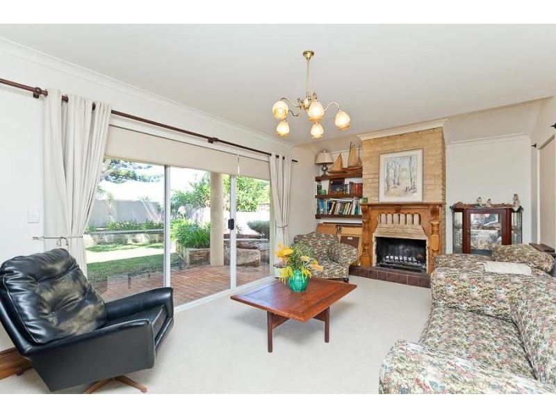 22 Gibney Street, Cottesloe WA 6011