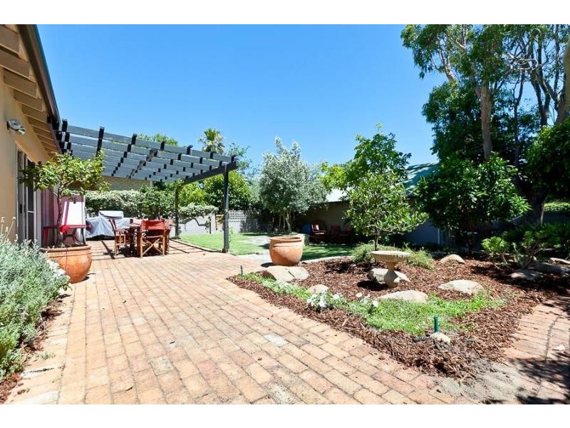 22 Gibney Street, Cottesloe WA 6011