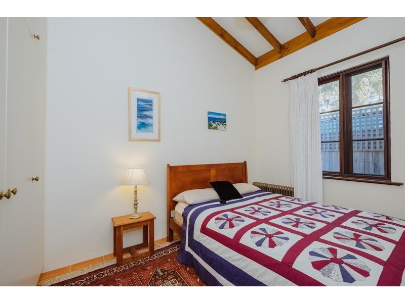 8B James Road, Swanbourne WA 6010