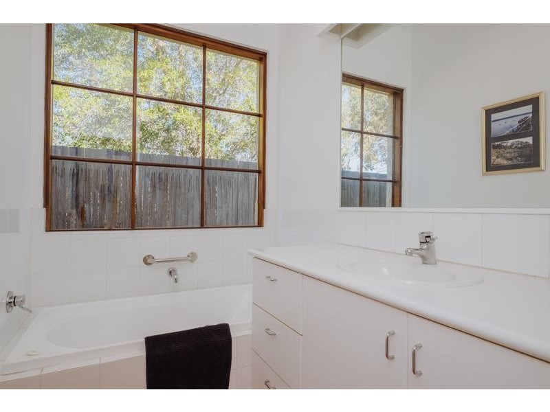 8B James Road, Swanbourne WA 6010