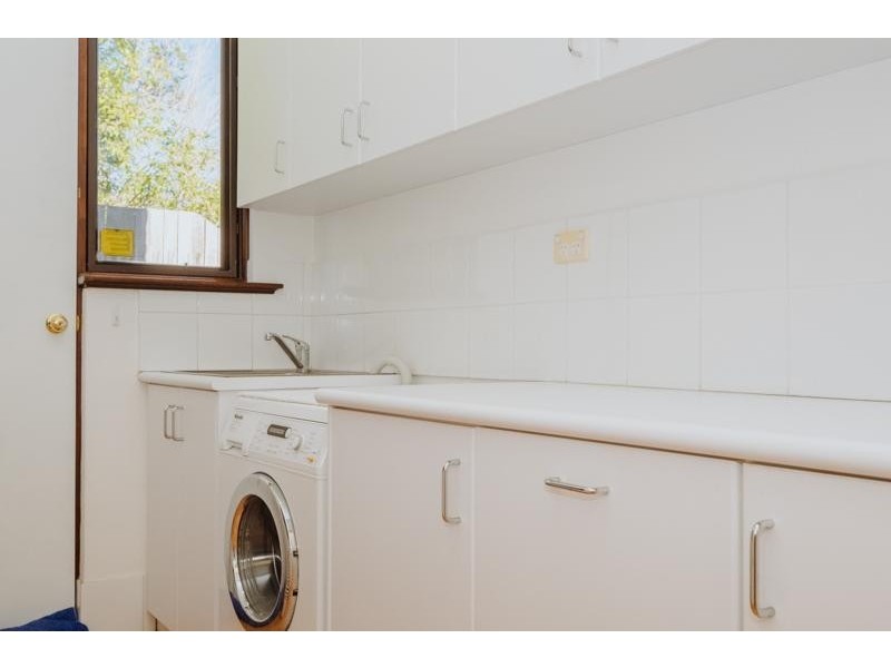 8B James Road, Swanbourne WA 6010