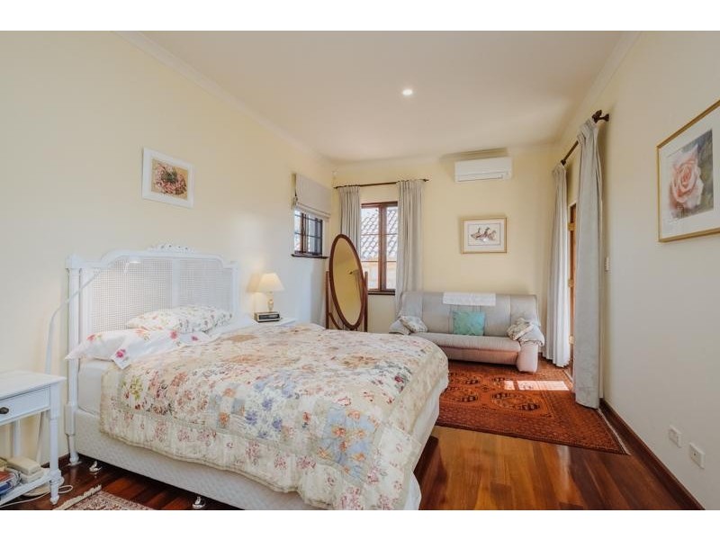 8B James Road, Swanbourne WA 6010