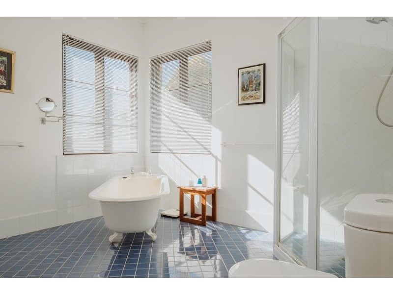 8B James Road, Swanbourne WA 6010