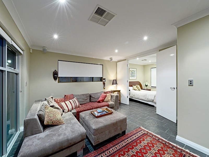 19 McClemans Road, Mount Claremont WA 6010