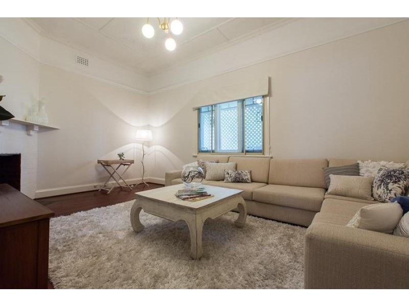 79 Curtin Avenue, Cottesloe WA 6011