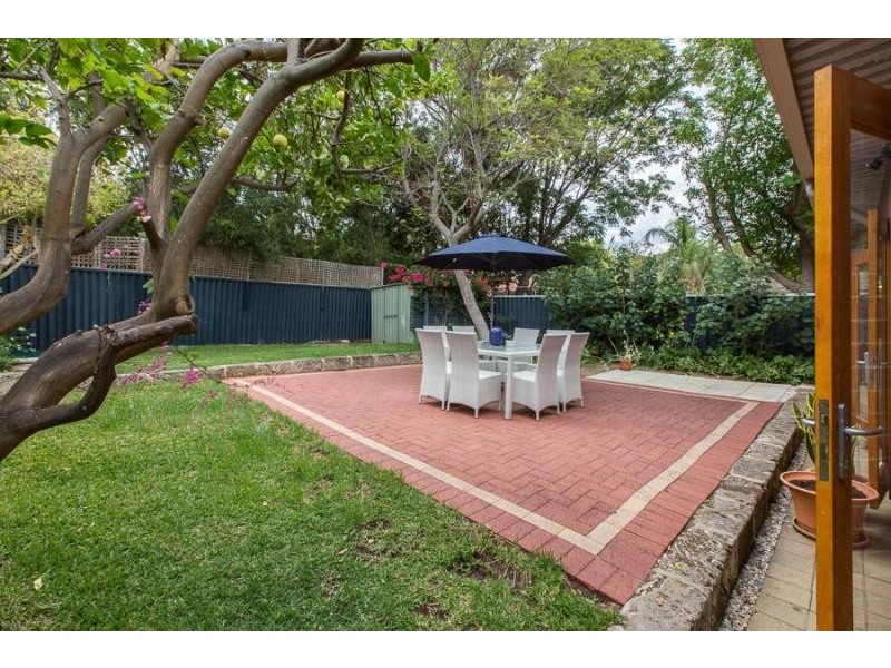 79 Curtin Avenue, Cottesloe WA 6011