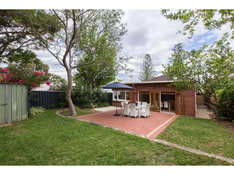 79 Curtin Avenue, Cottesloe WA 6011