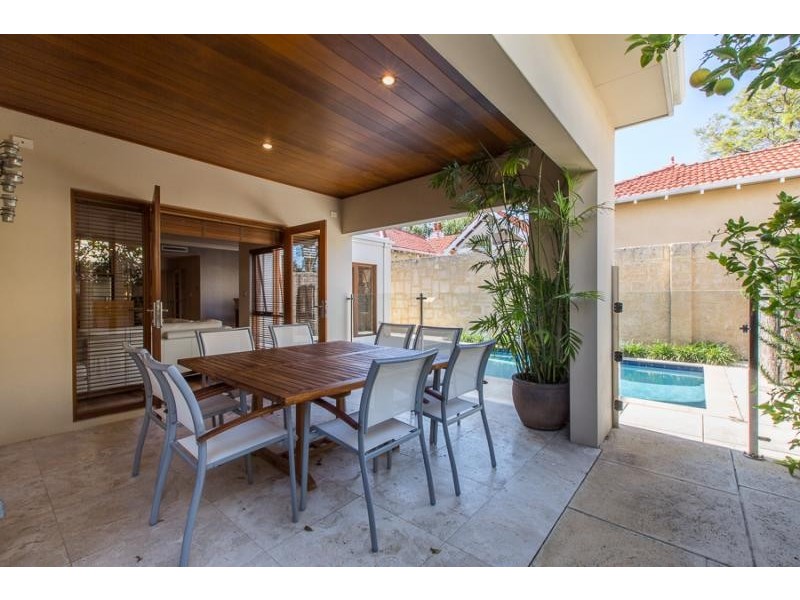 2 Griver Street, Cottesloe WA 6011