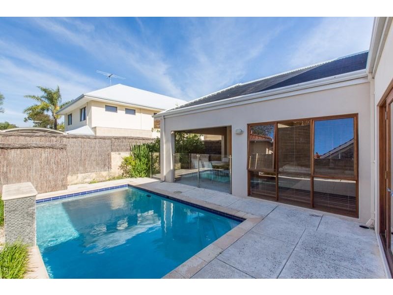 2 Griver Street, Cottesloe WA 6011