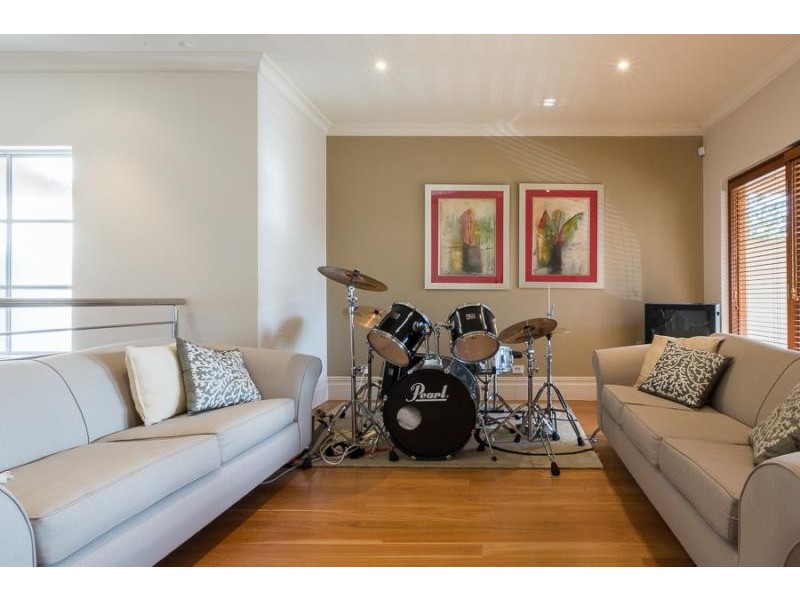 2 Griver Street, Cottesloe WA 6011