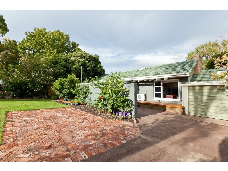 106 Rochdale Road, Mount Claremont WA 6010