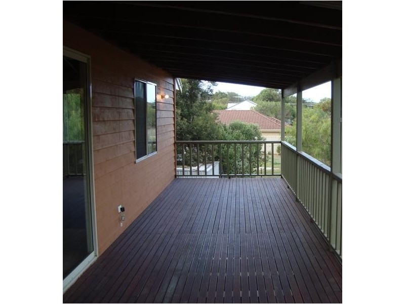 8 Swallow Cove, Dunsborough WA 6281