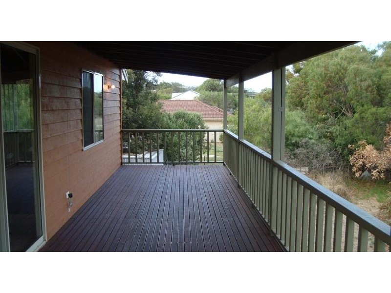 8 Swallow Cove, Dunsborough WA 6281