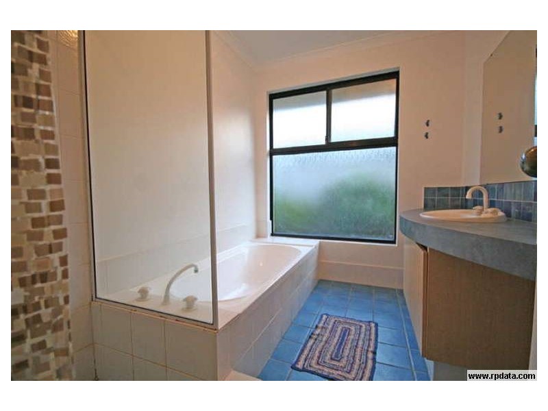 9 Spindrift Cove, Quindalup WA 6281