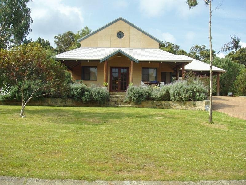 11 Norfolk Street, Dunsborough WA 6281