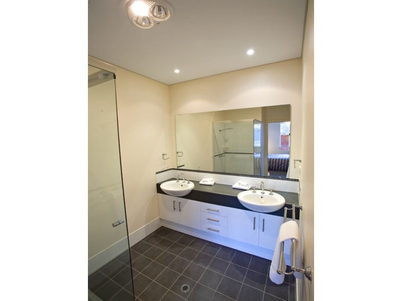 32B/77 Gifford Road, Dunsborough WA 6281