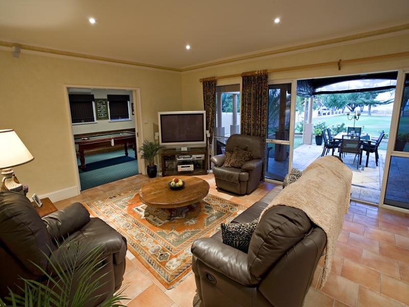 604 Caves Road, Marybrook WA 6280