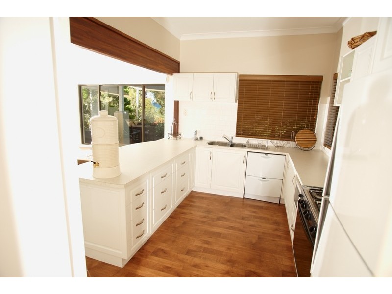 10 North Street, Dunsborough WA 6281
