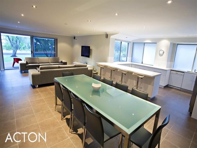 452 Geographe Bay Road, Dunsborough WA 6281