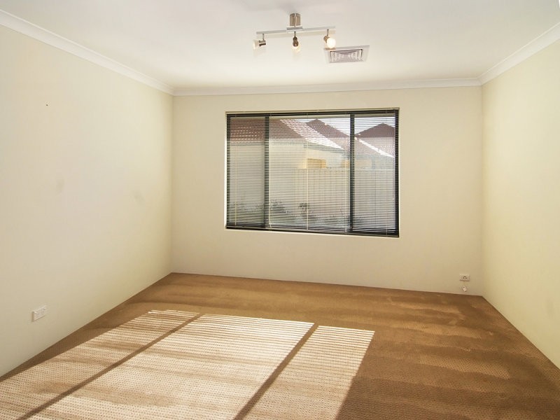 27 Indooroopilly Crescent, Dunsborough WA 6281