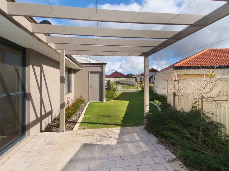27 Indooroopilly Crescent, Dunsborough WA 6281