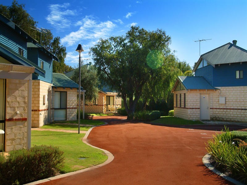 18/19 Earnshaw Road, West Busselton WA 6280