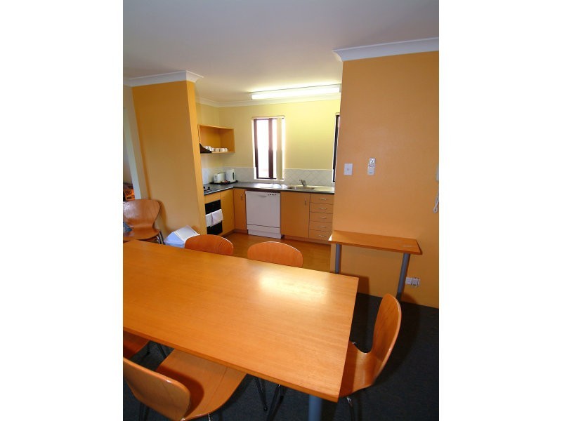 18/19 Earnshaw Road, West Busselton WA 6280