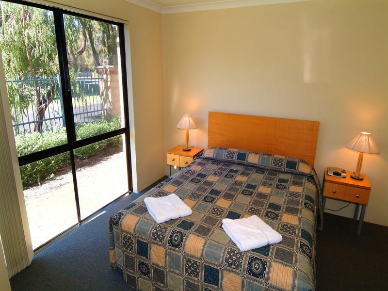 13/19 Earnshaw Road, Busselton WA 6280