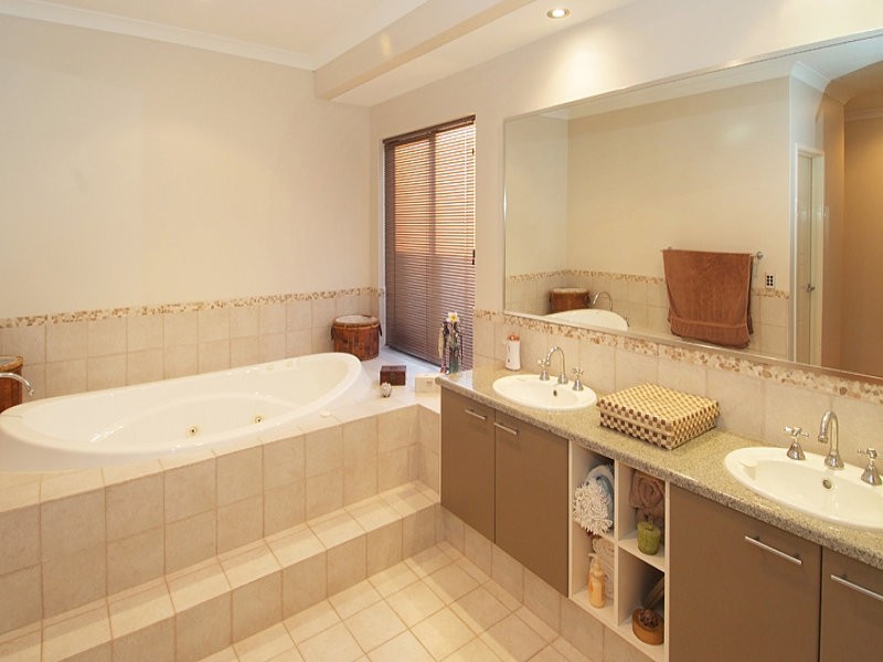 23 Oakmont Crescent, Dunsborough WA 6281