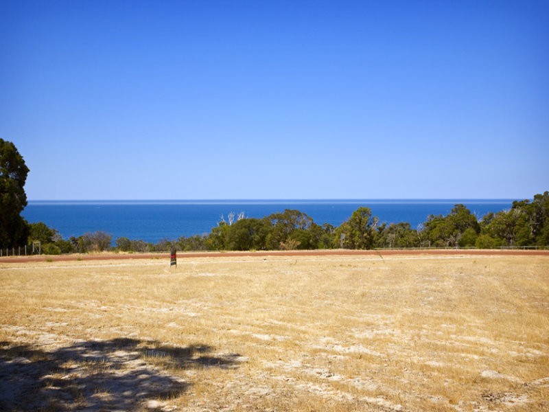 14 Seaview Rise, Eagle Bay WA 6281
