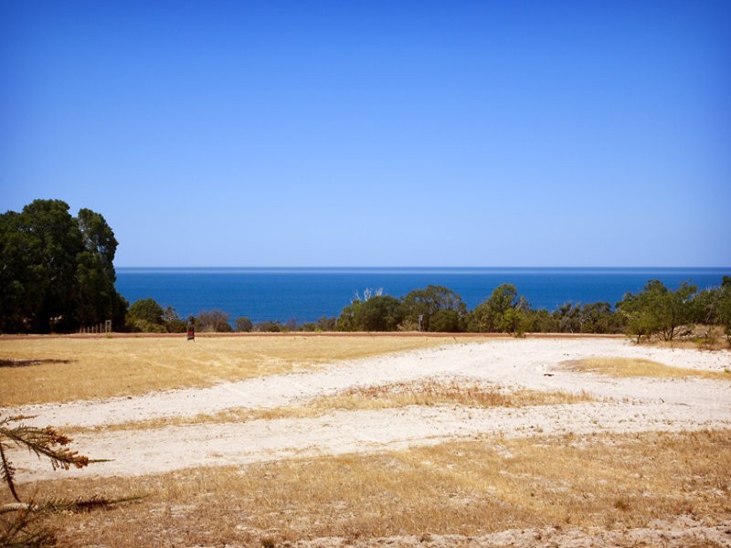 14 Seaview Rise, Eagle Bay WA 6281