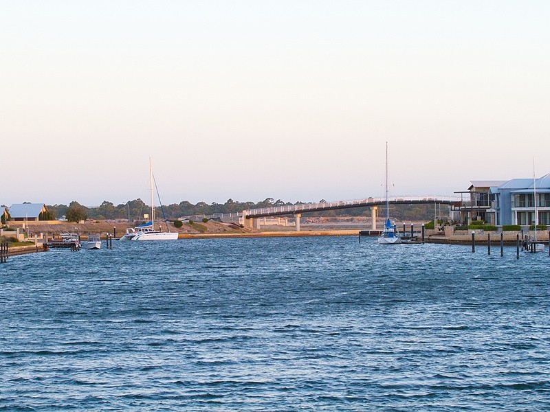 9 Bernier Retreat, Geographe WA 6280