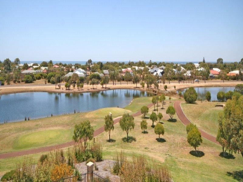 8 Cherry Hills Circle, Dunsborough WA 6281