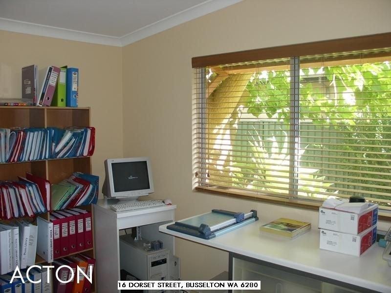 16 Dorset Street, Busselton WA 6280
