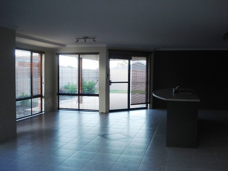 13 Oxford Drive, Abbey WA 6280