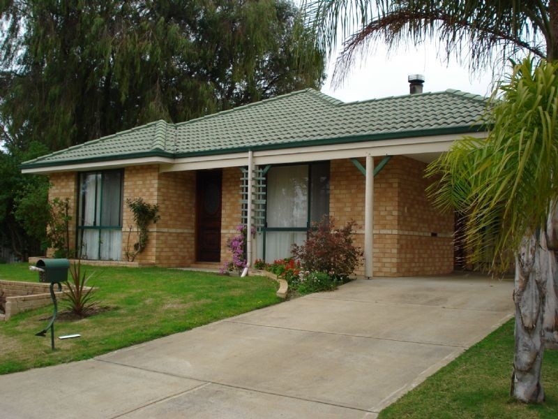 66 College Avenue, Busselton WA 6280