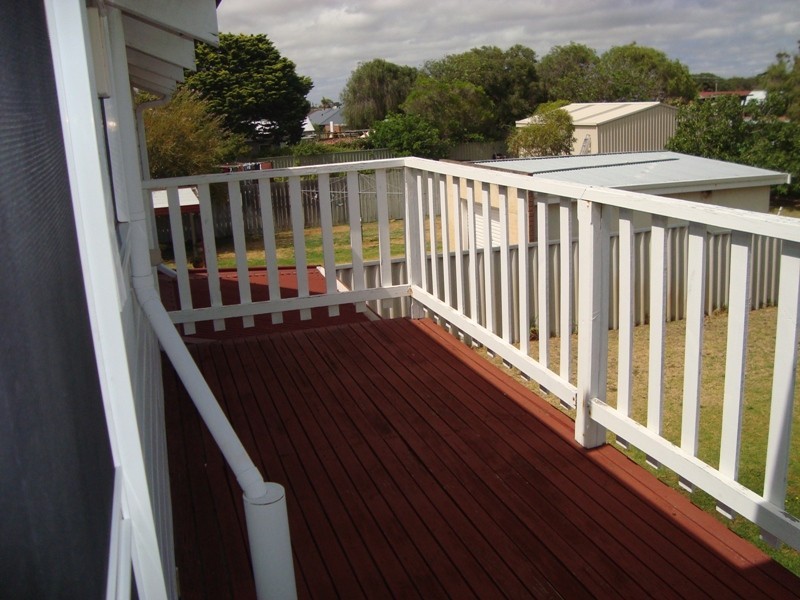 12 Jolliffe Street, Busselton WA 6280
