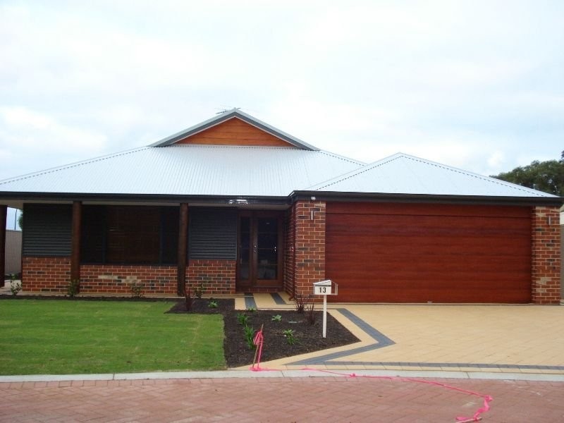 13 Oxford Close, Busselton WA 6280