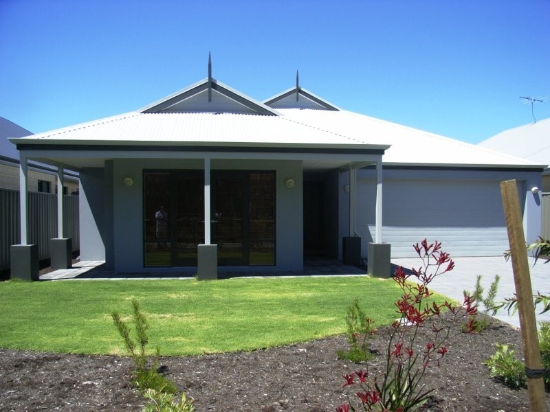 13 Latrobe Place, Abbey WA 6280