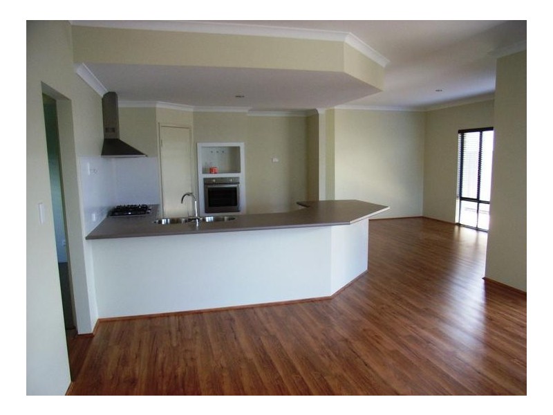 11 Latrobe Place, Busselton WA 6280