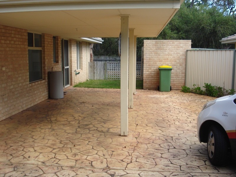 2/1 Lancaster Drive, West Busselton WA 6280